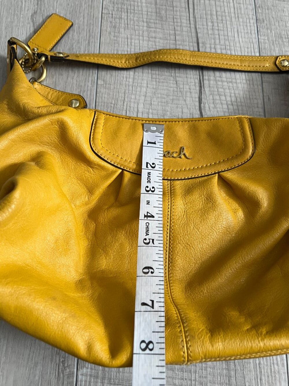 Coach Yellow Leather Ashley Hobo Y2K Retro Shoulder Bag Purse - Picture 9 of 11